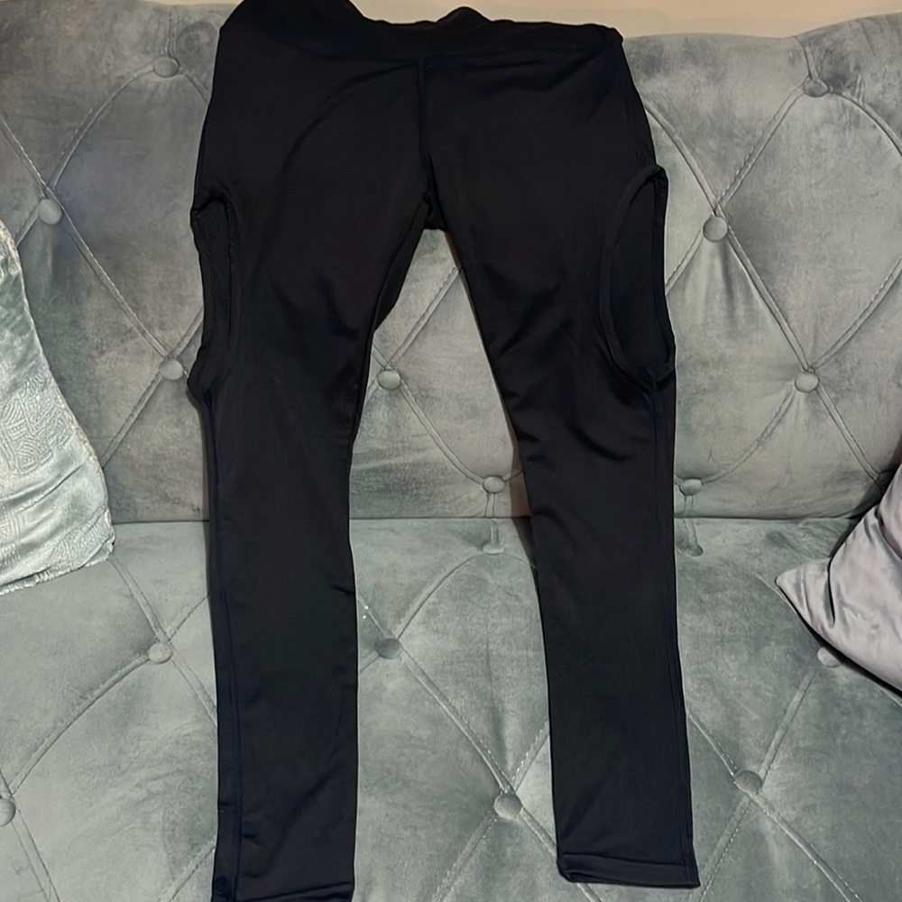 Black leggings